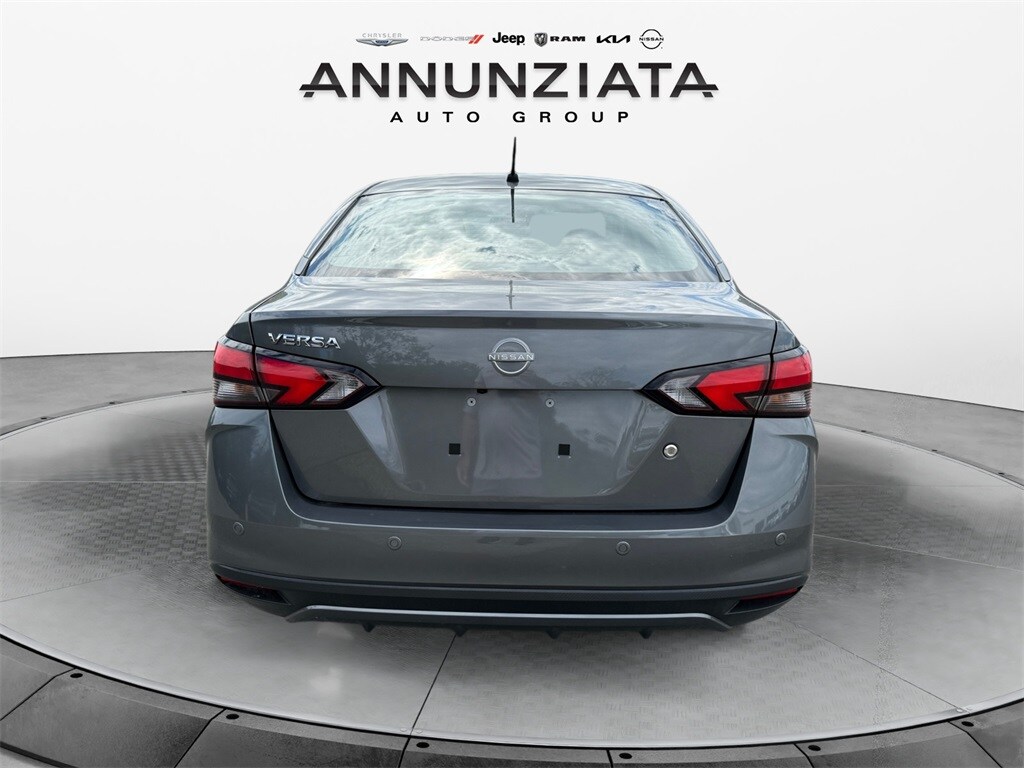 2024 Nissan Versa 1.6 S photo 4