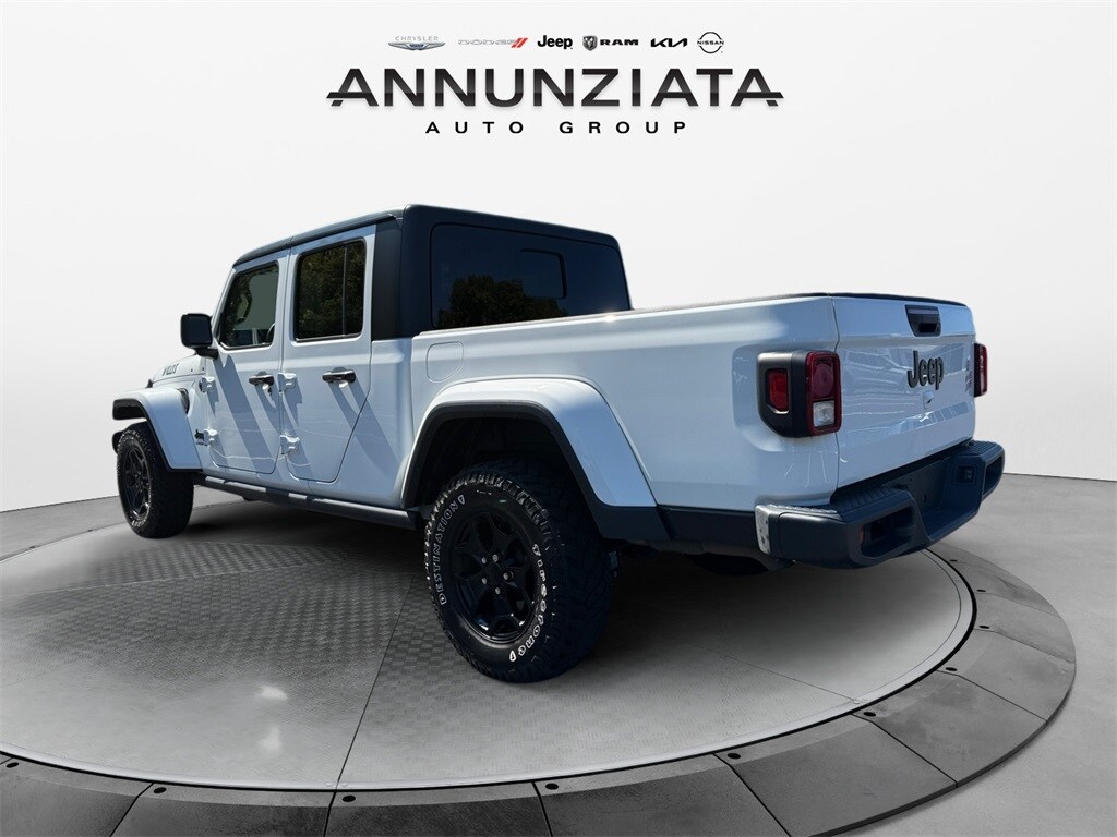 2022 Jeep Gladiator Willys photo 3