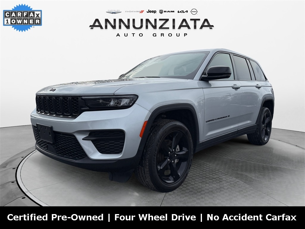 2023 Jeep Grand Cherokee Altitude's photo