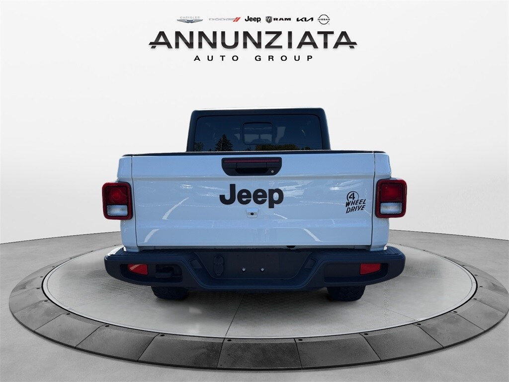 2022 Jeep Gladiator Willys photo 4