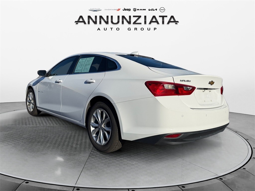 2024 Chevrolet Malibu 1LT photo 3