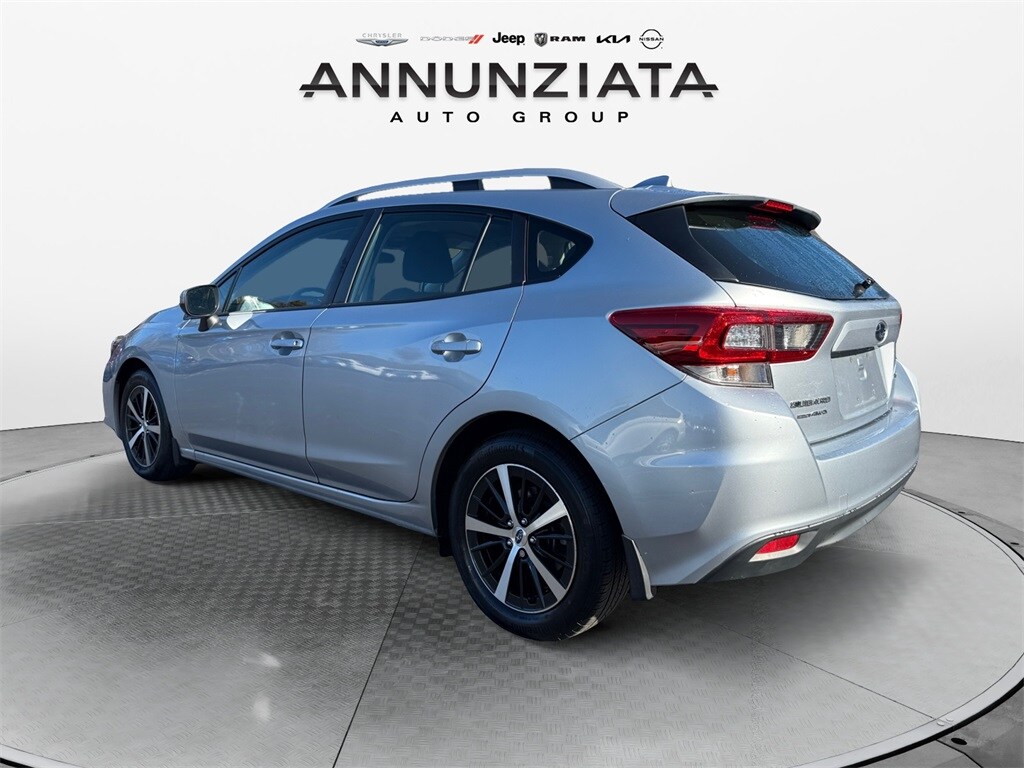 2023 Subaru Impreza Premium photo 3