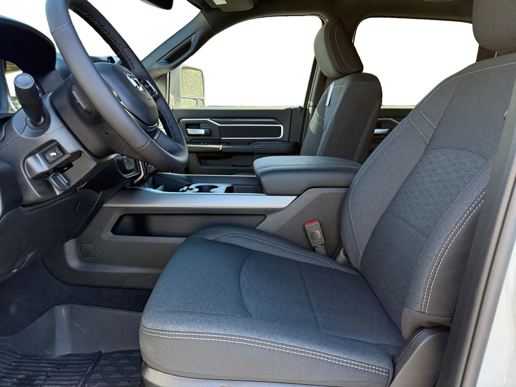 2026 RAM 2500 Big Horn - Photo 9