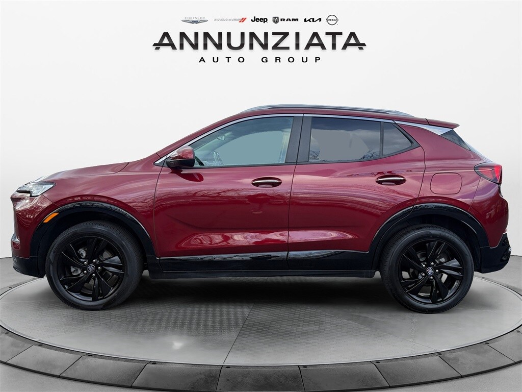2024 Buick Encore GX Sport Touring photo 2