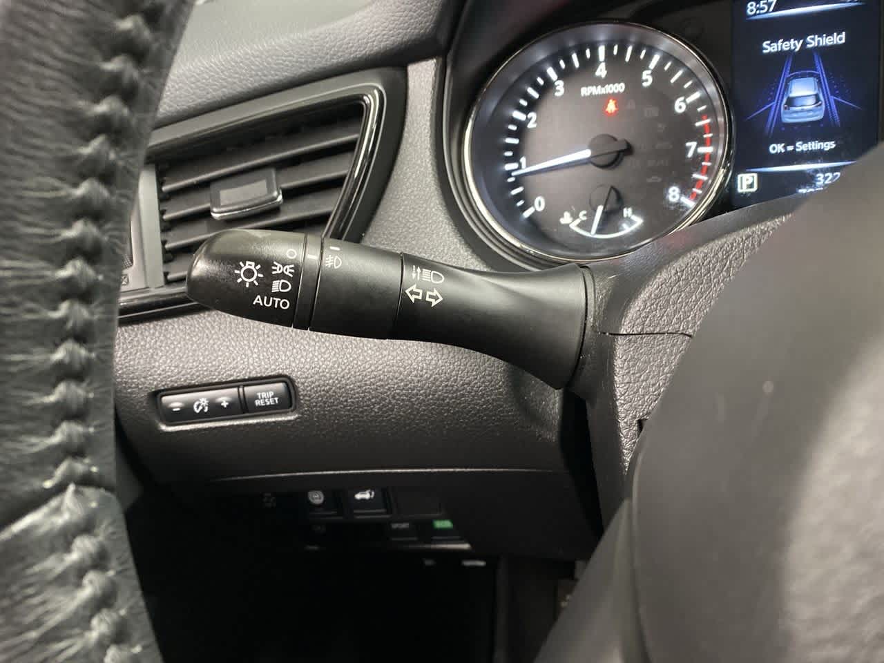 Thumbnail: 2017 Nissan Rogue - 25