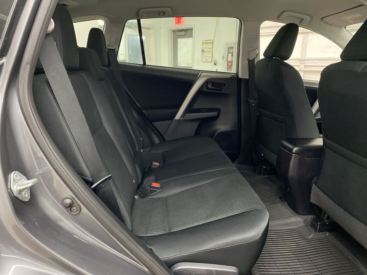 Thumbnail: 2016 Toyota RAV4 - 18