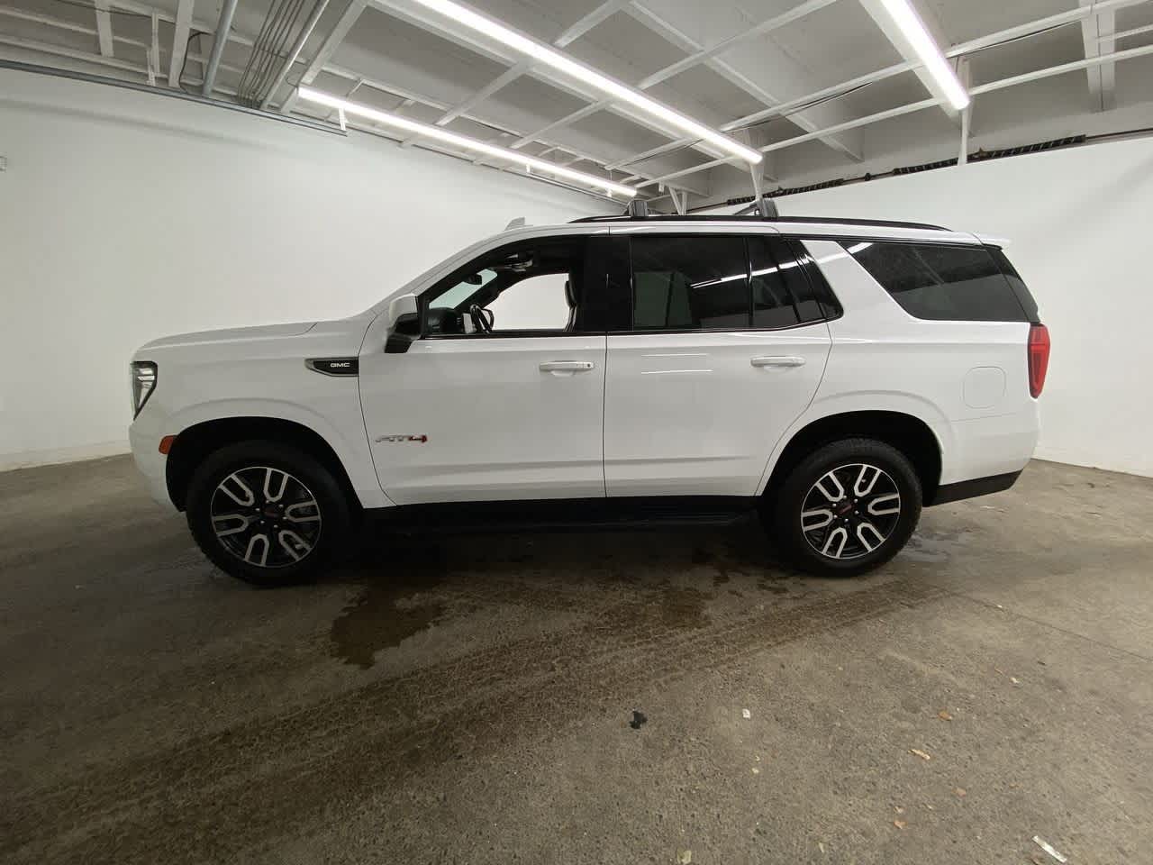 Thumbnail: 2022 GMC Yukon - 3