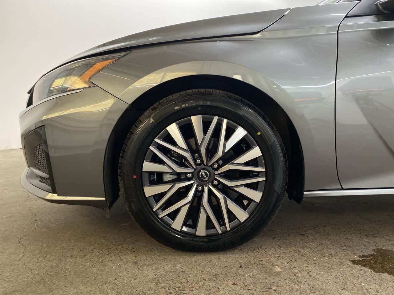 Thumbnail: 2023 Nissan Altima - 12