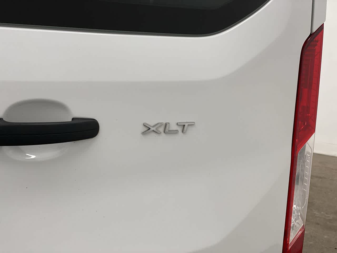 Thumbnail: 2023 Ford Econoline - 11