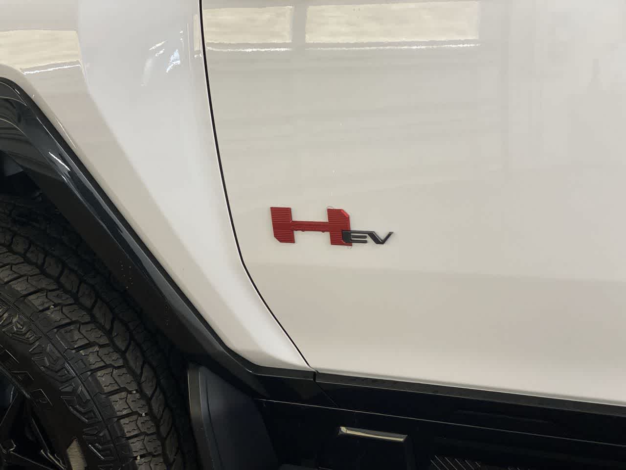 Thumbnail: 2024 GMC Hummer EV - 10