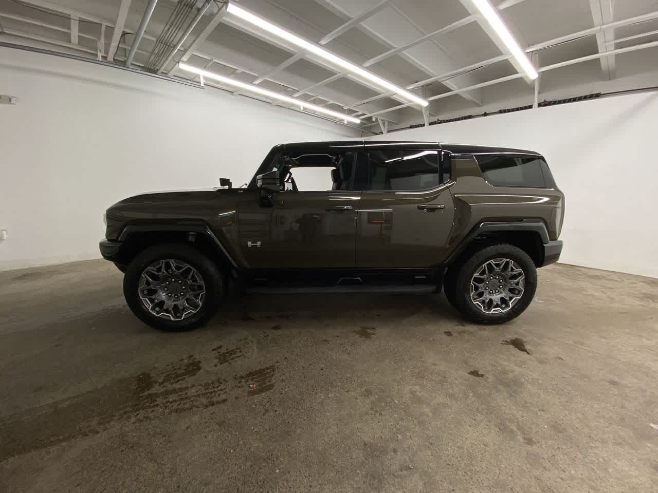 Thumbnail: 2025 GMC Hummer EV - 3