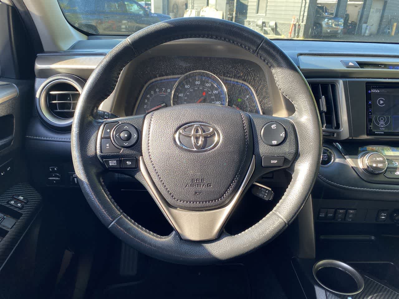 Thumbnail: 2014 Toyota RAV4 - 21