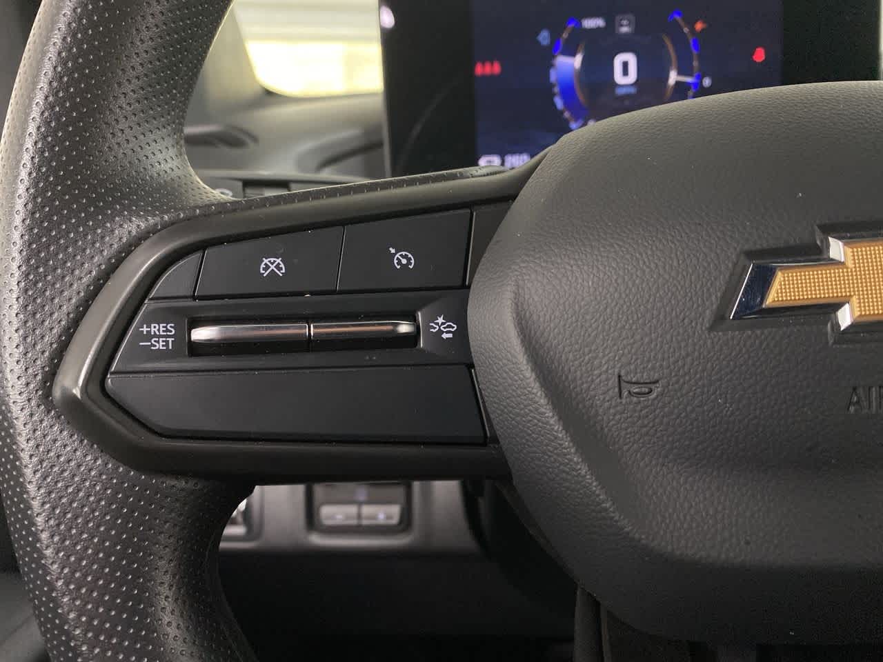 Thumbnail: 2024 Chevrolet Silverado EV - 20