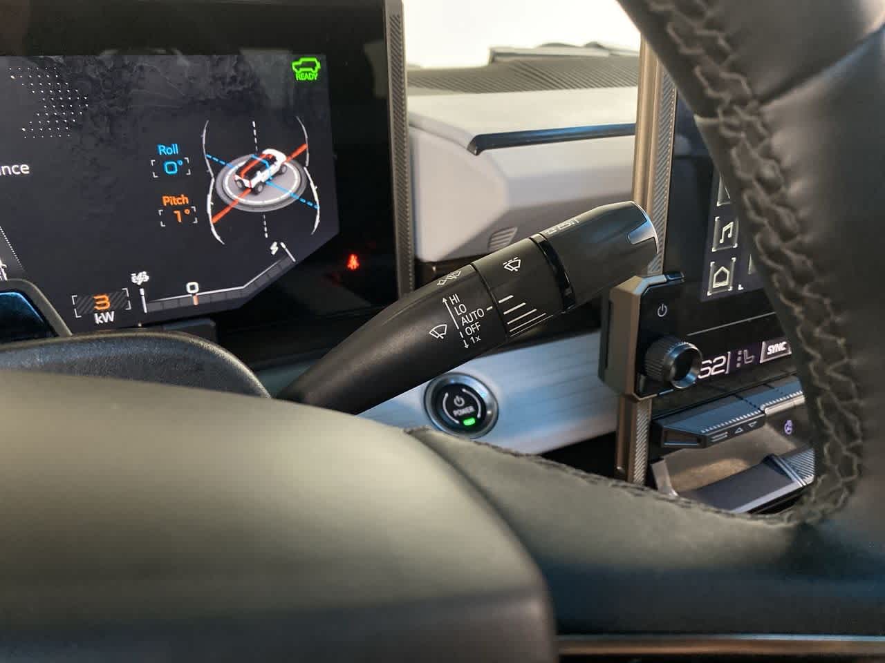Thumbnail: 2024 GMC Hummer EV - 23