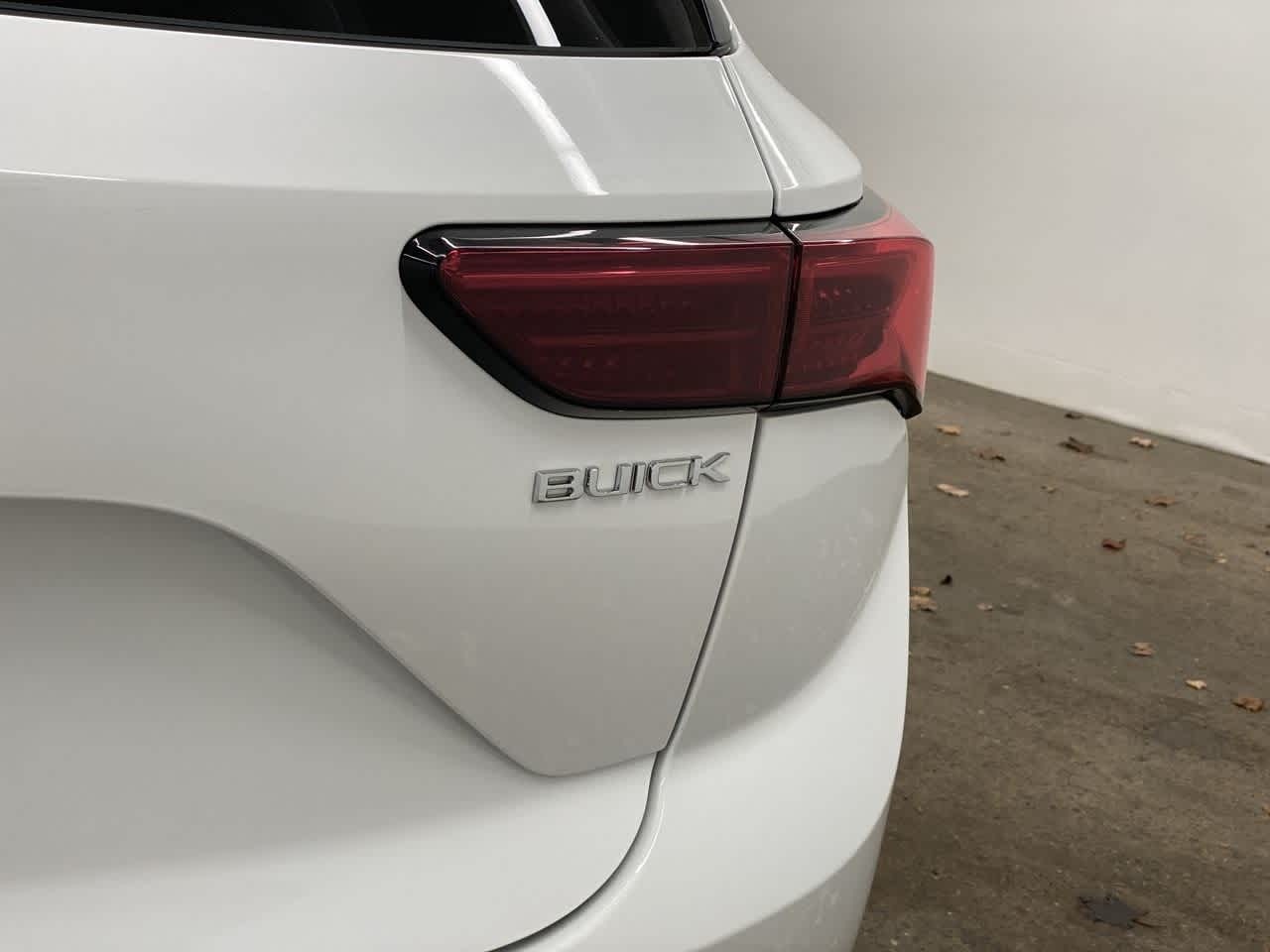 Thumbnail: 2025 Buick Envision - 10