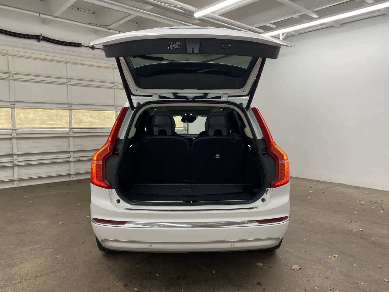 Thumbnail: 2022 Volvo XC90 - 30