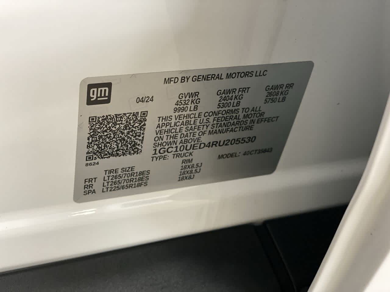 Thumbnail: 2024 Chevrolet Silverado EV - 28