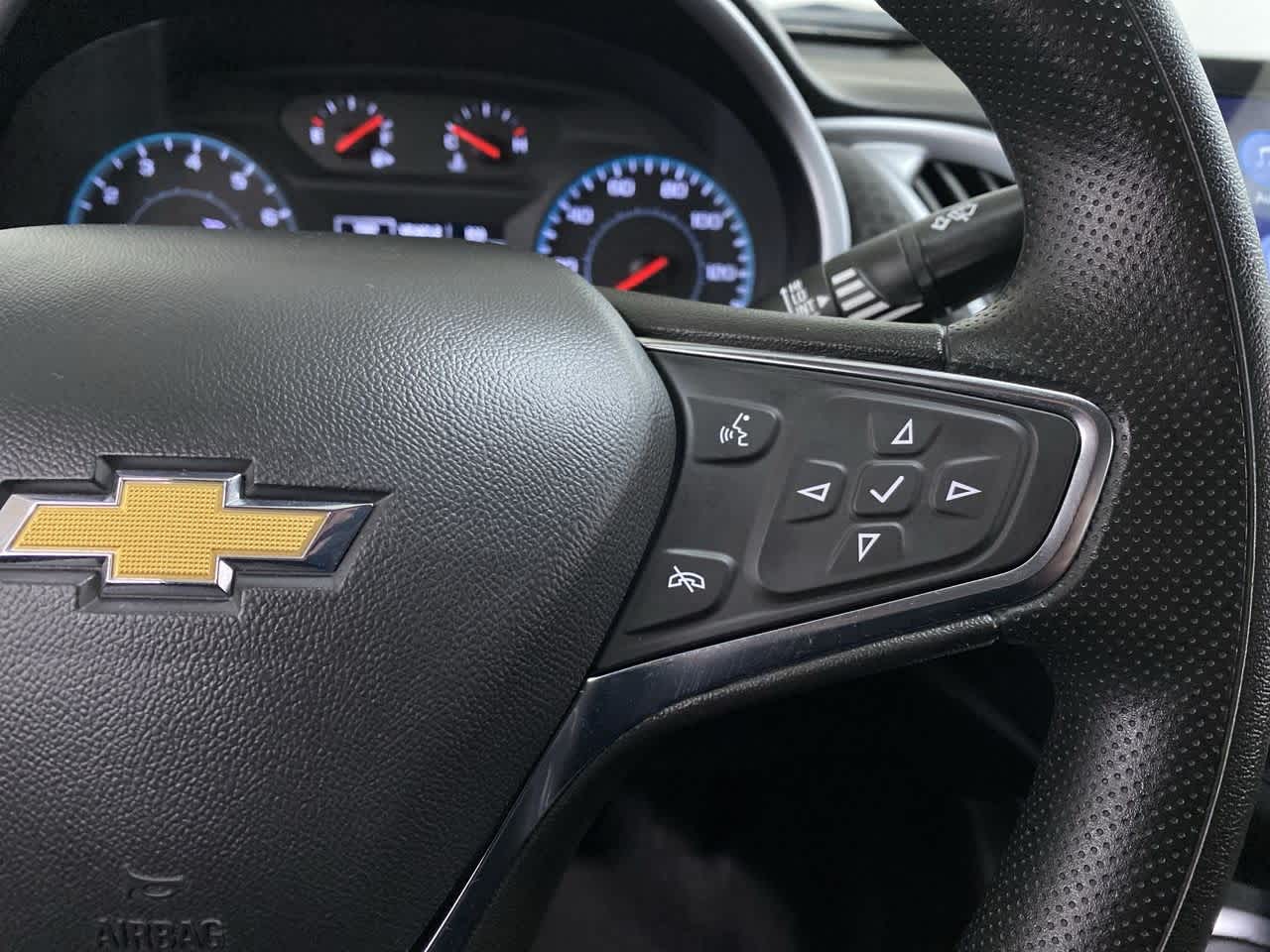 Thumbnail: 2023 Chevrolet Malibu - 21