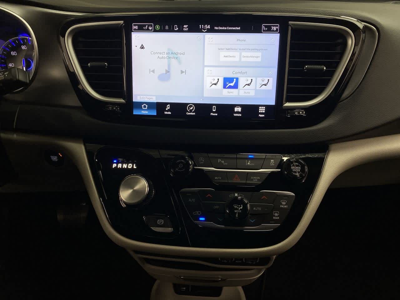 Thumbnail: 2024 Chrysler Pacifica - 24