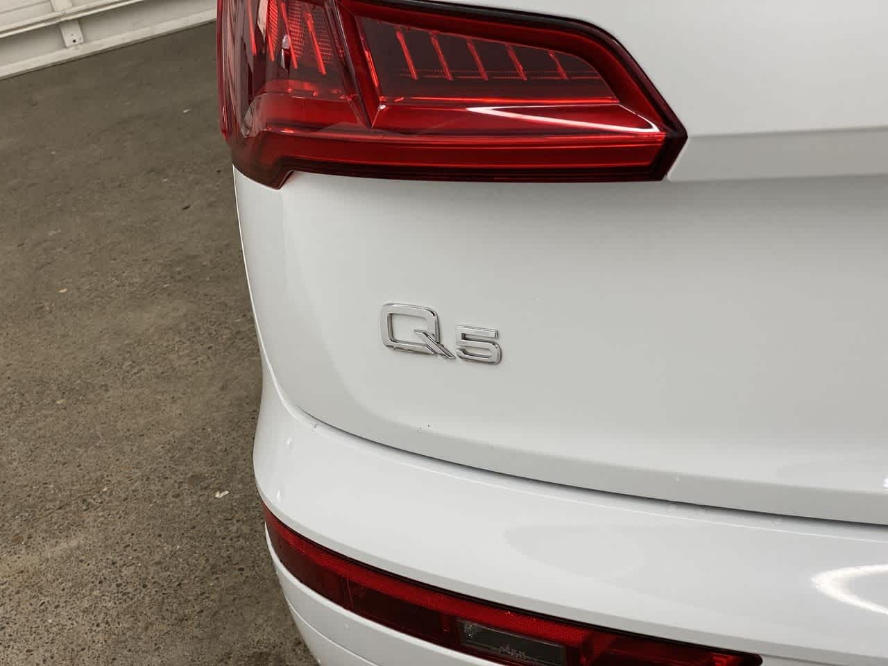 Thumbnail: 2019 Audi Q5 - 10