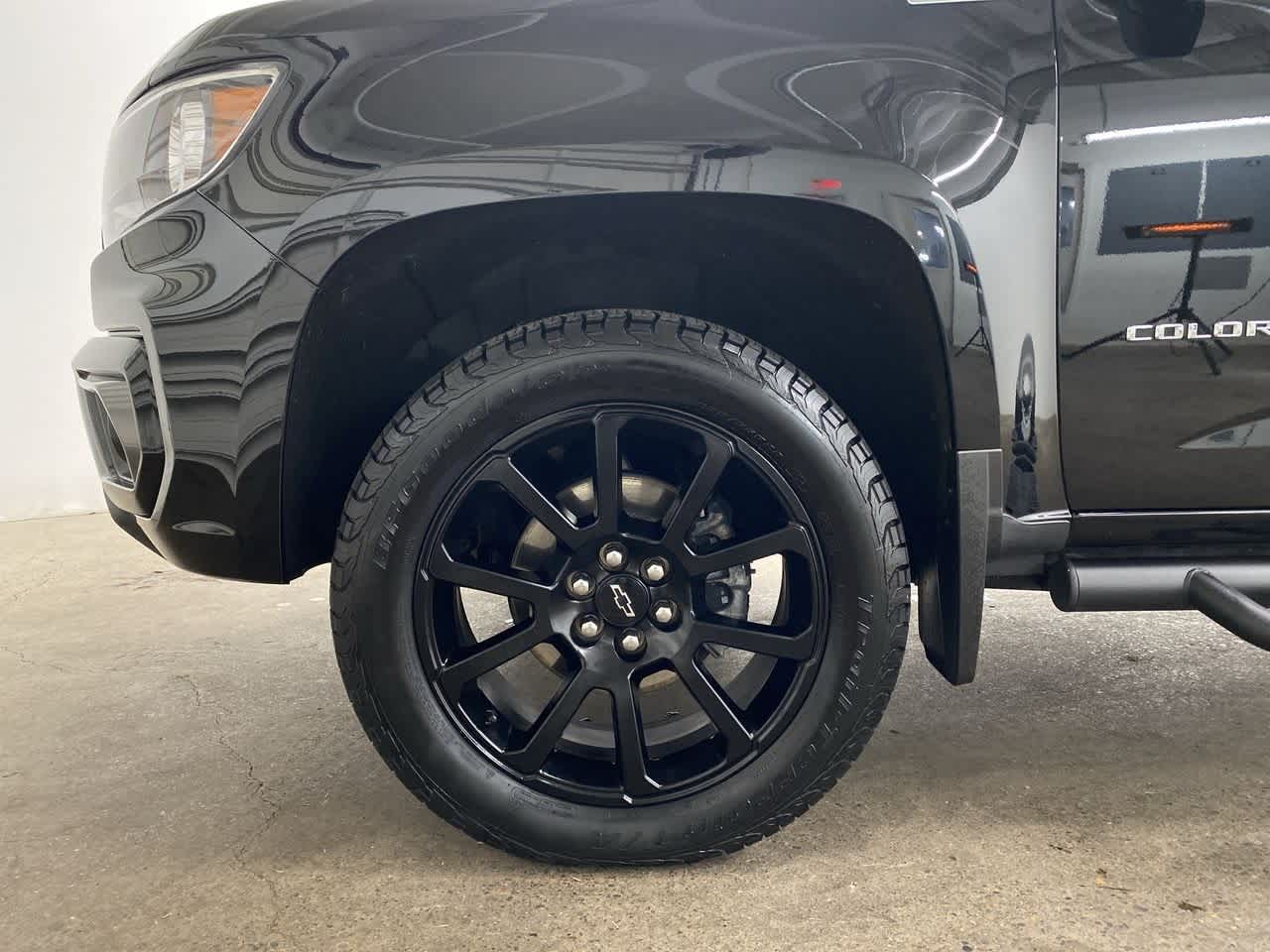 Thumbnail: 2022 Chevrolet Colorado - 11