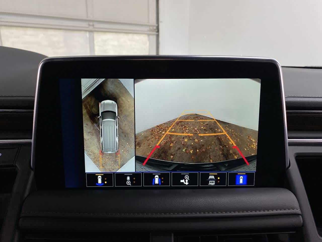 Thumbnail: 2024 Chevrolet Tahoe - 25