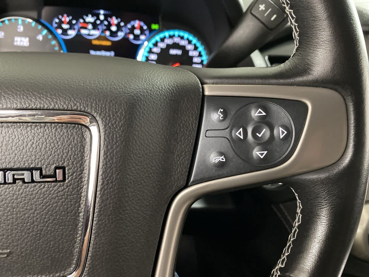 Thumbnail: 2020 GMC Yukon XL - 22
