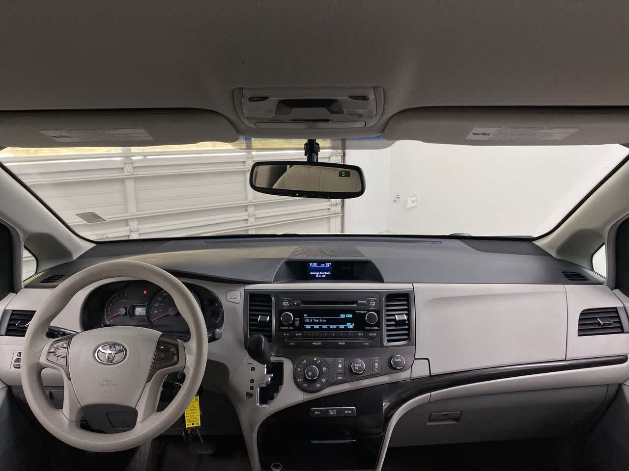 Thumbnail: 2012 Toyota Sienna - 12