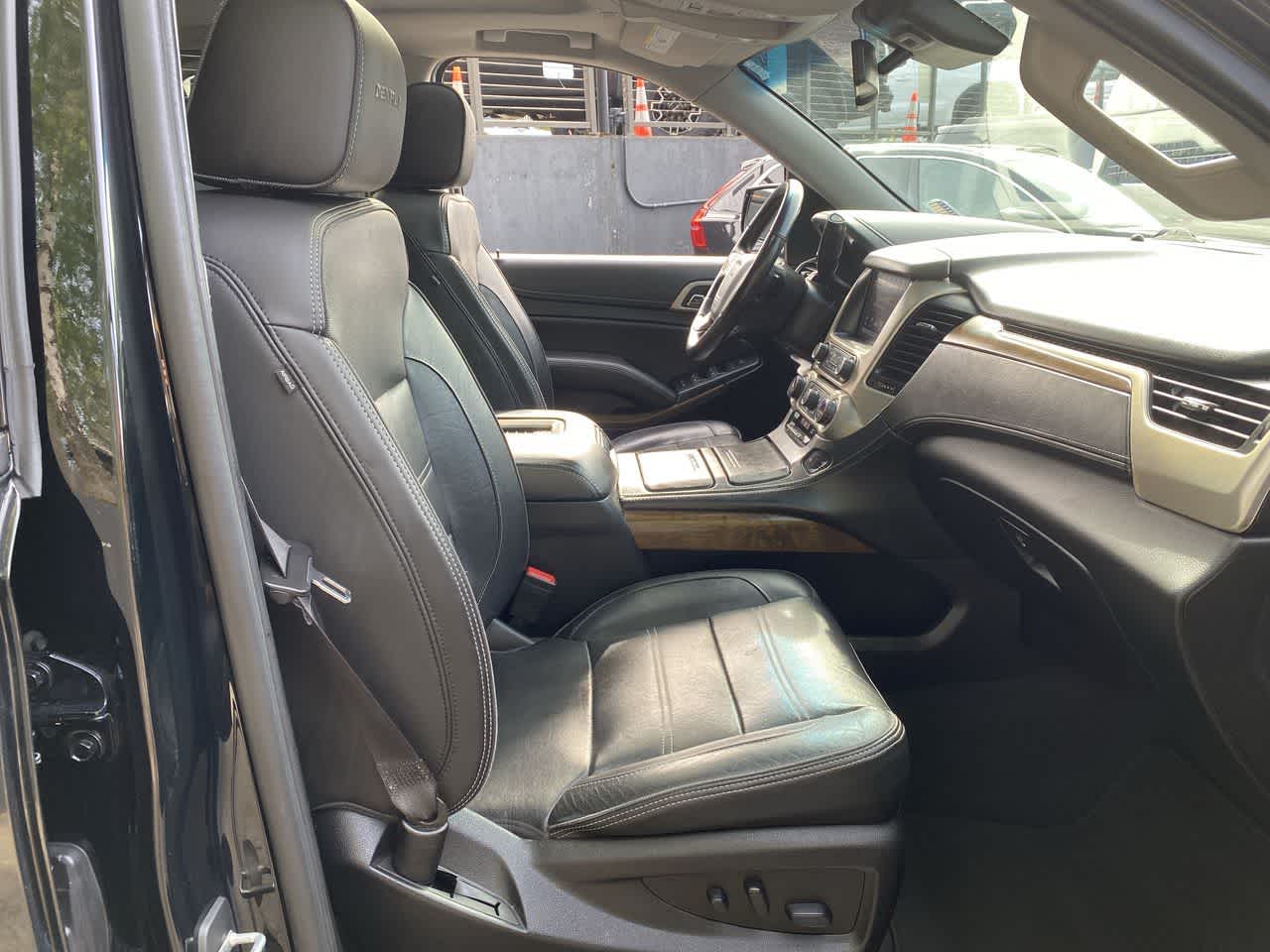 Thumbnail: 2019 GMC Yukon XL - 18