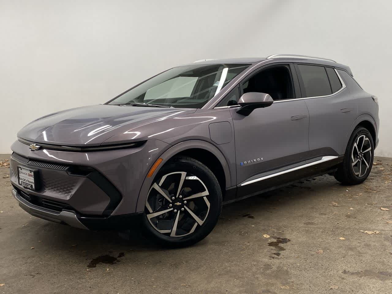 2025 Chevrolet Equinox EV LT's photo