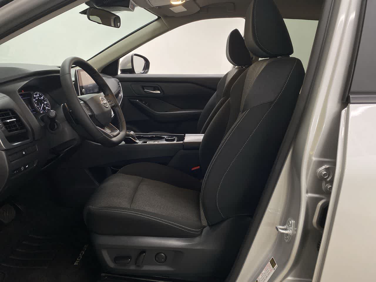Thumbnail: 2025 Nissan Rogue - 12