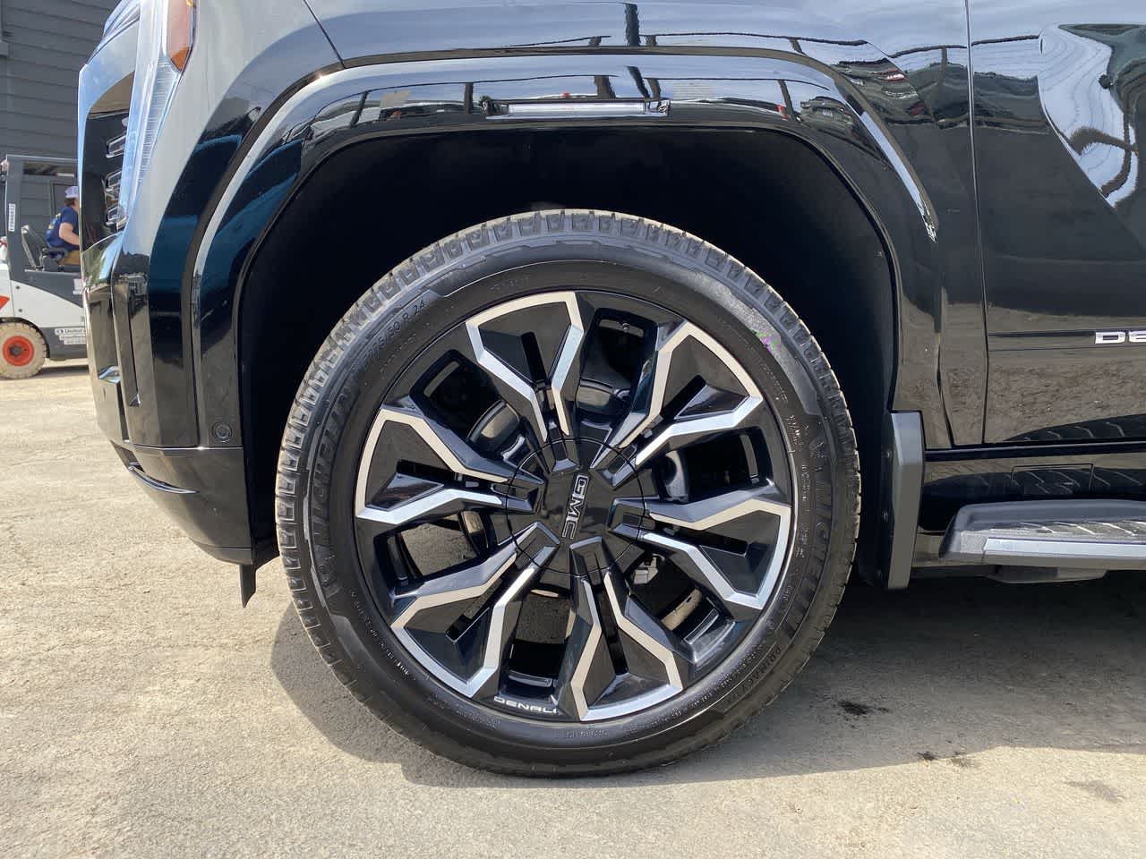 Thumbnail: 2025 GMC Sierra EV - 11