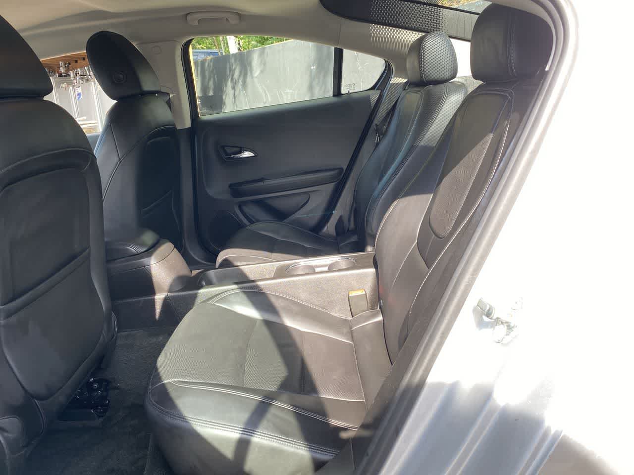 Thumbnail: 2012 Chevrolet Volt - 17