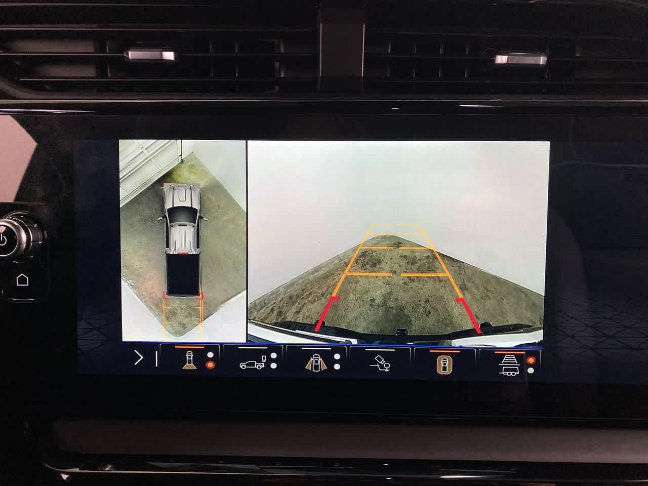 Thumbnail: 2026 GMC Sierra 2500 - 22