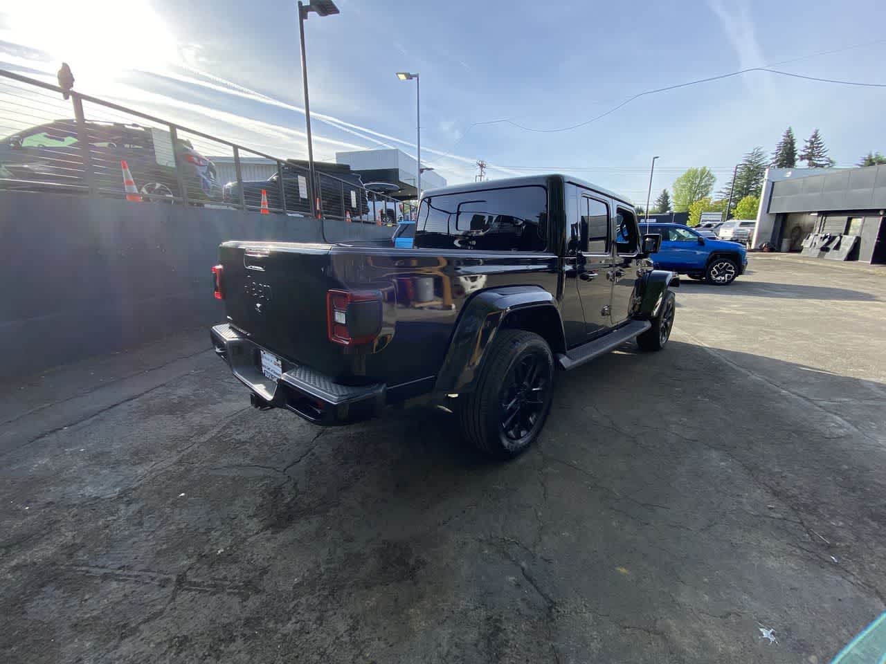 Thumbnail: 2021 Jeep Gladiator - 6