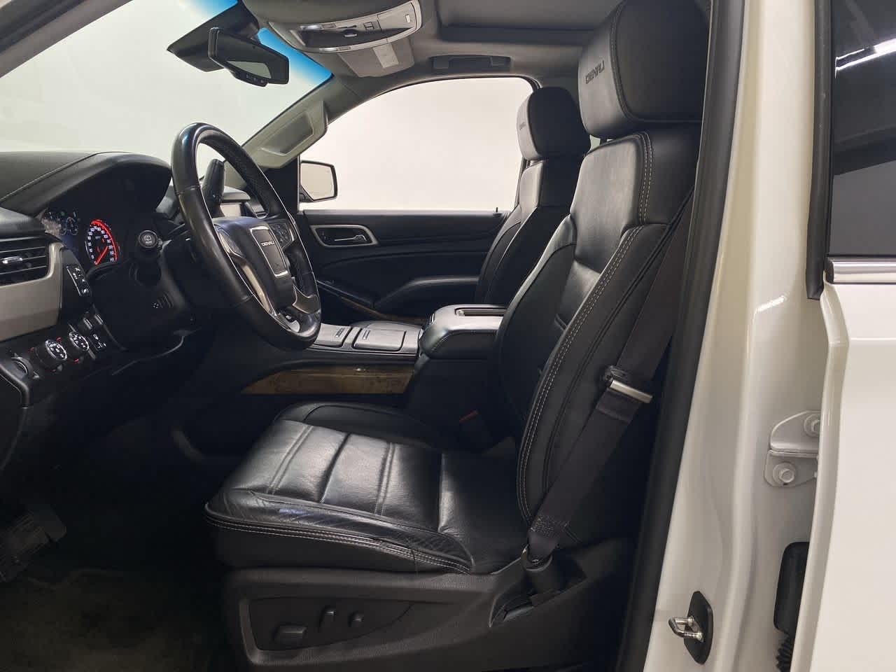 Thumbnail: 2016 GMC Yukon - 14
