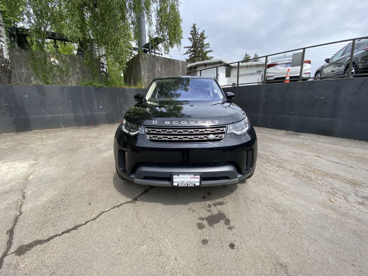 Thumbnail: 2019 Land Rover Discovery - 9