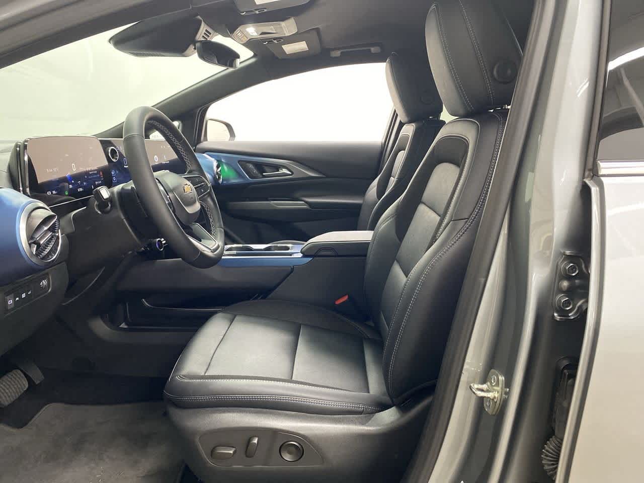 Thumbnail: 2025 Chevrolet Equinox - 13