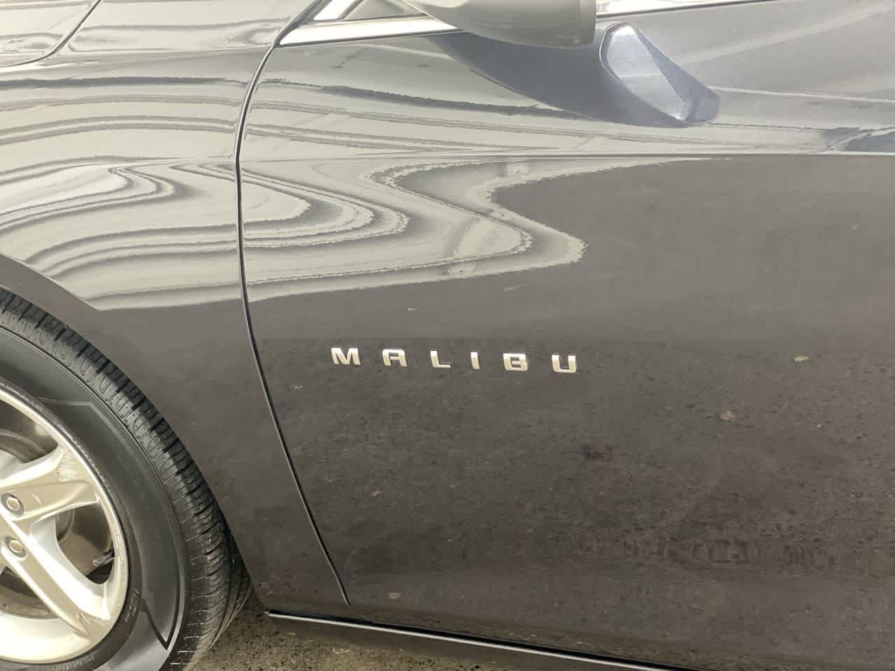 Thumbnail: 2023 Chevrolet Malibu - 10