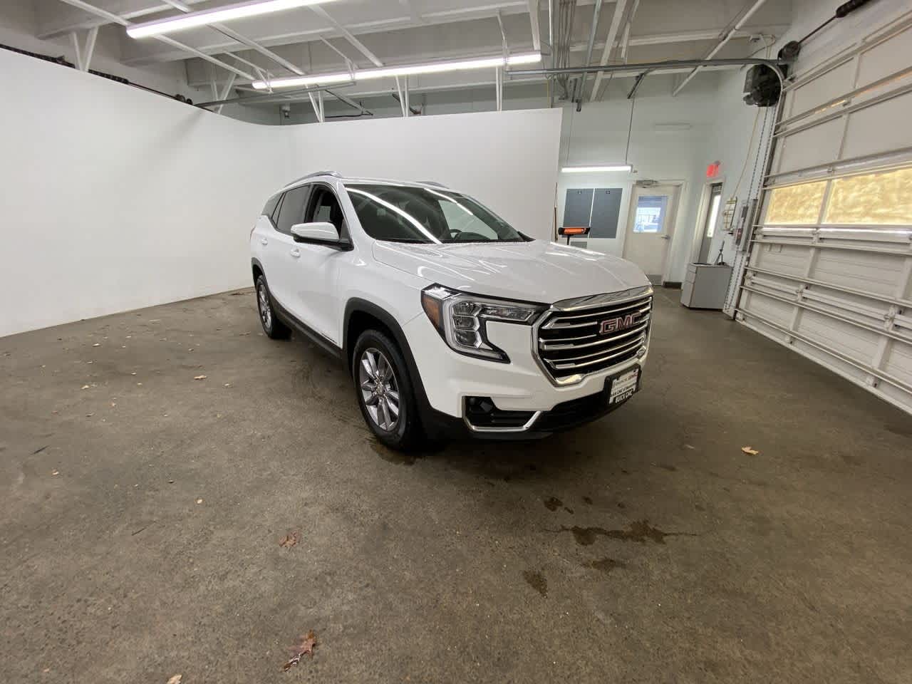 Thumbnail: 2023 GMC Terrain - 8