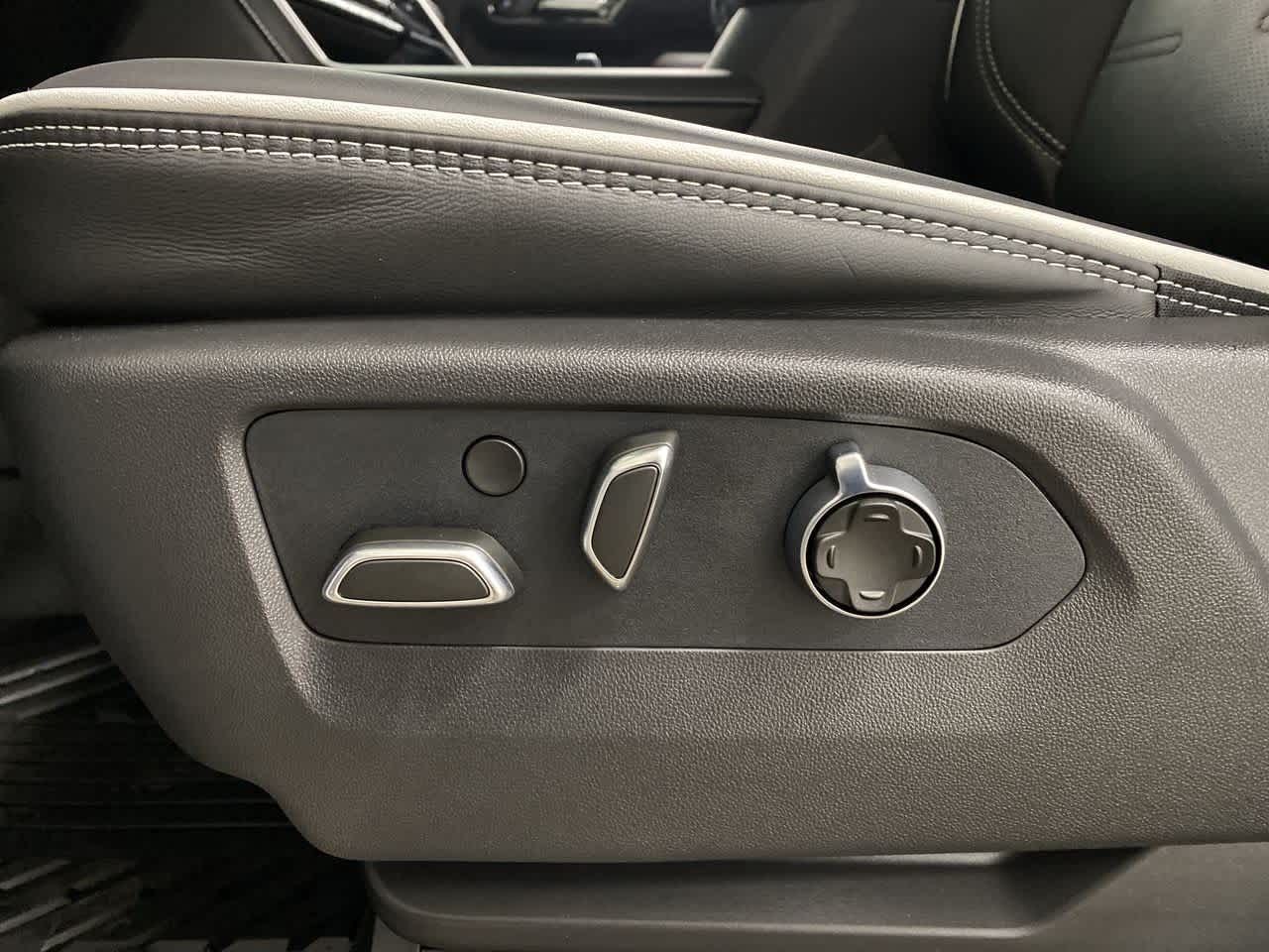 Thumbnail: 2026 GMC Sierra 2500 - 13