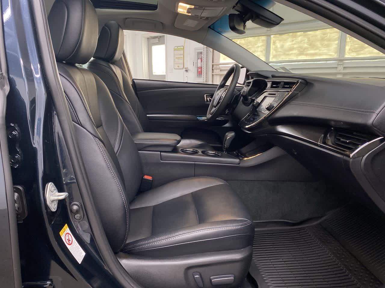 Thumbnail: 2018 Toyota Avalon - 21