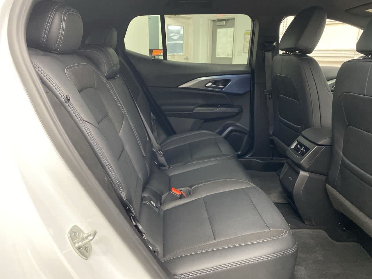 Thumbnail: 2025 Chevrolet Equinox - 17