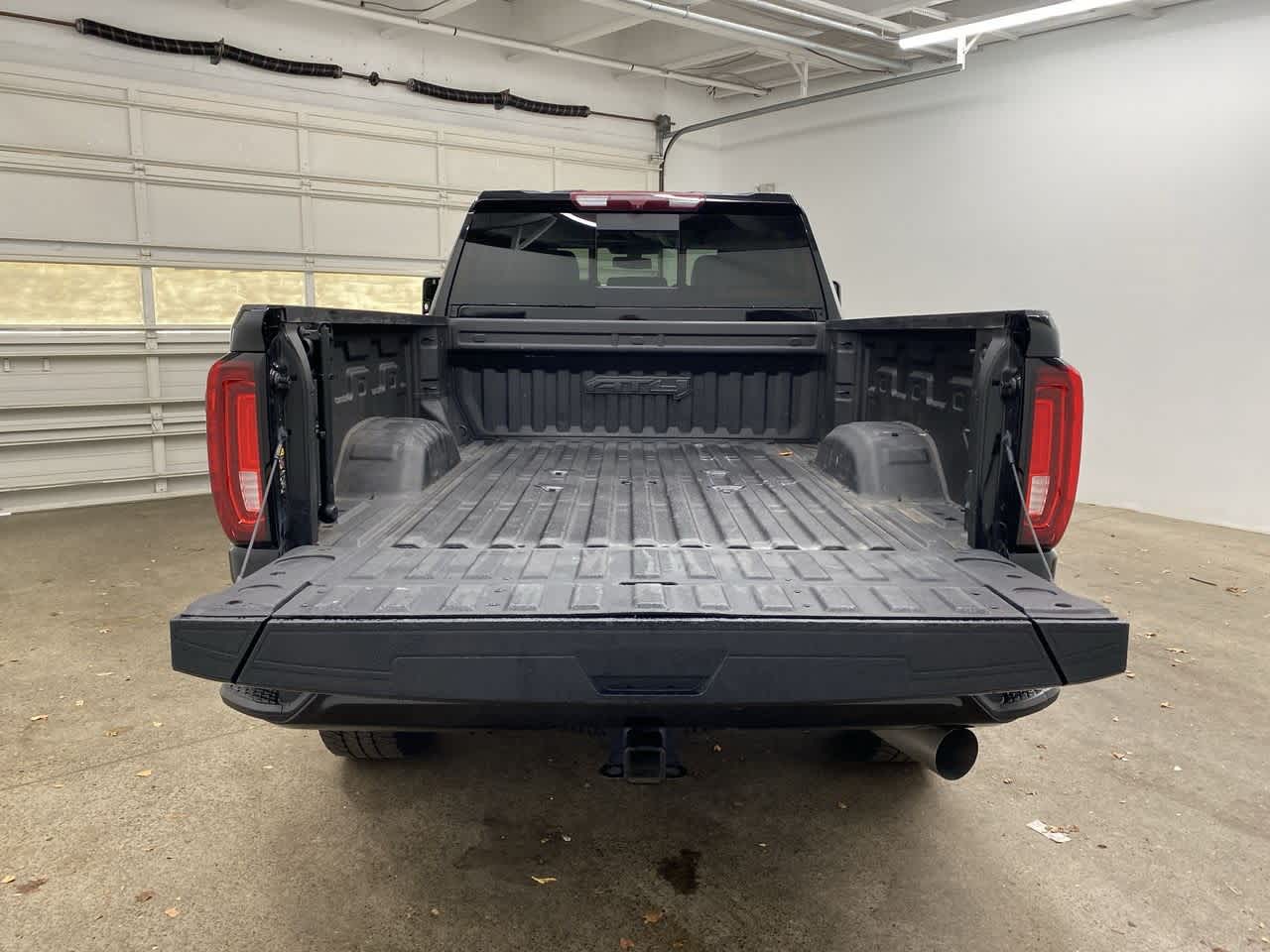 Thumbnail: 2022 GMC Sierra 3500 - 28