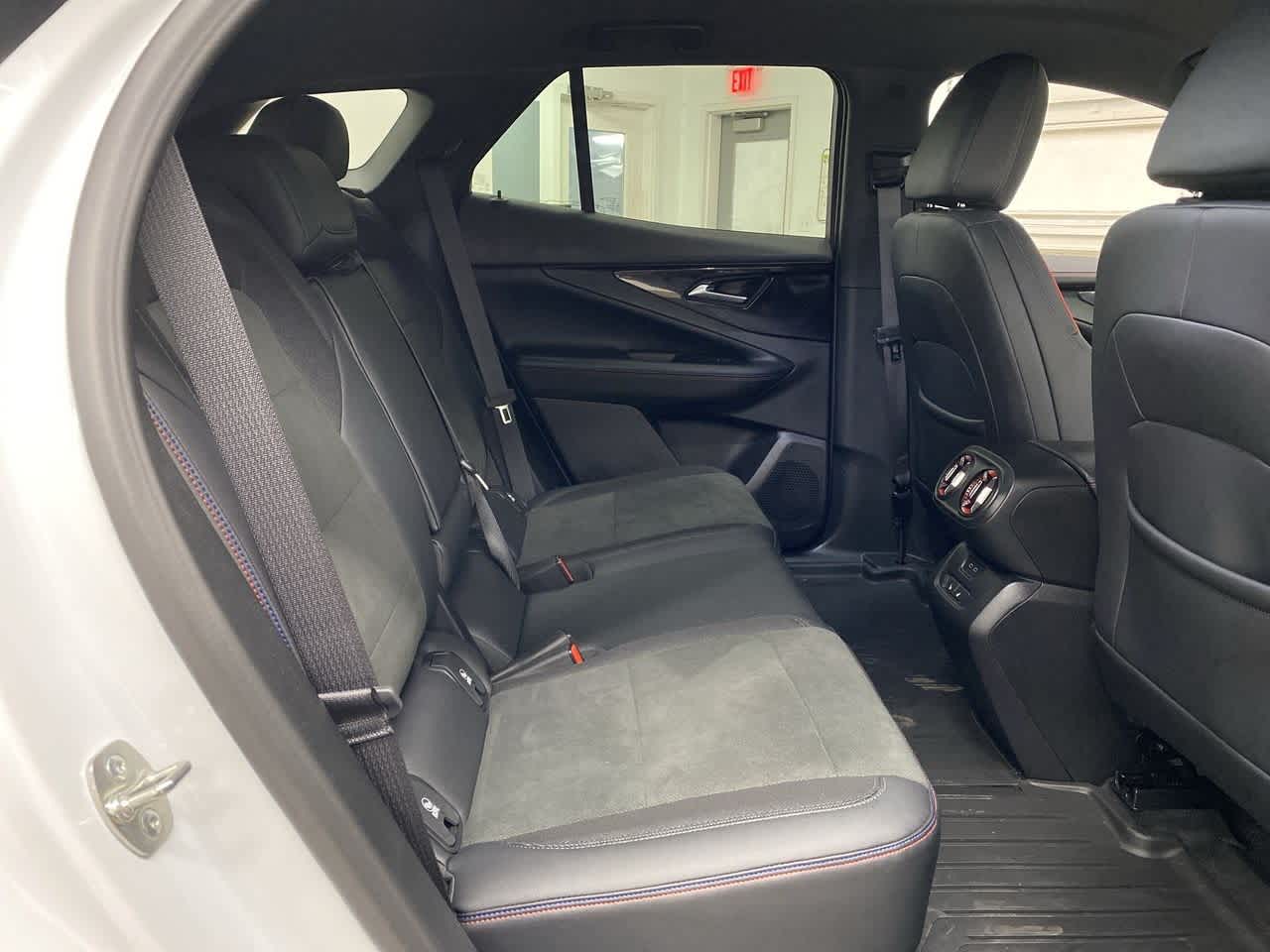 Thumbnail: 2024 Chevrolet Blazer EV - 19