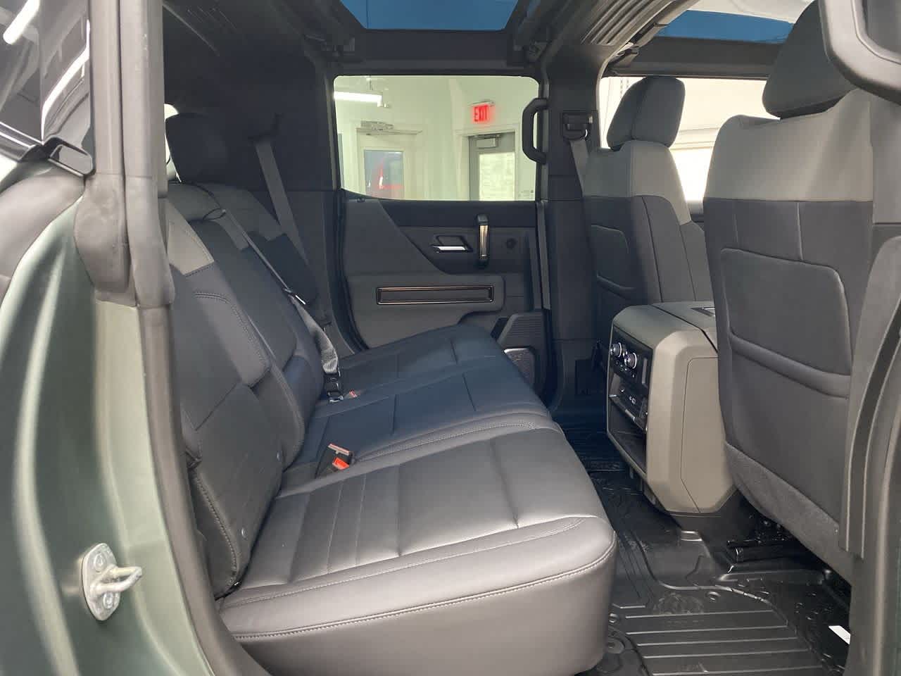 Thumbnail: 2024 GMC Hummer EV - 17