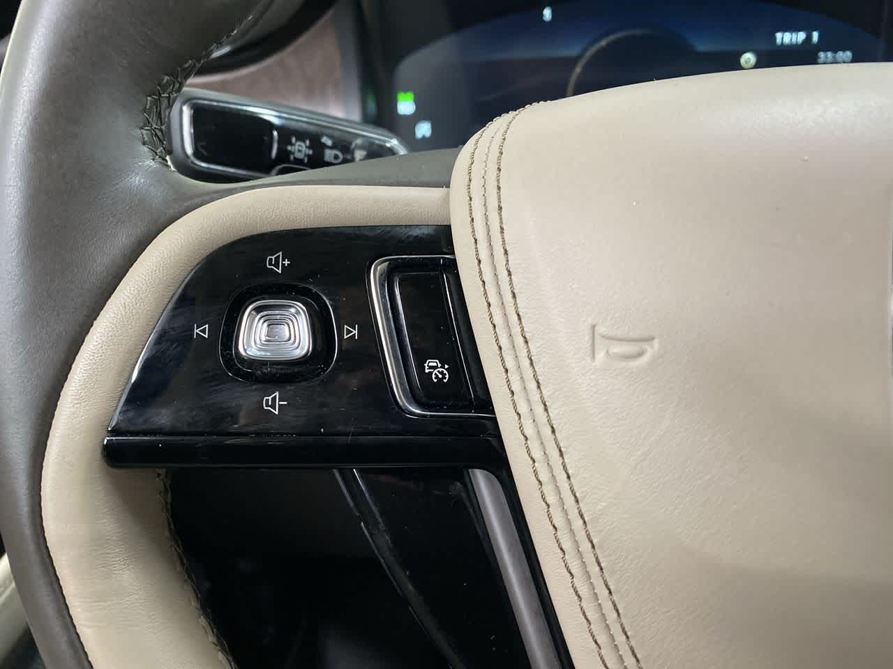 Thumbnail: 2020 Lincoln Aviator - 20