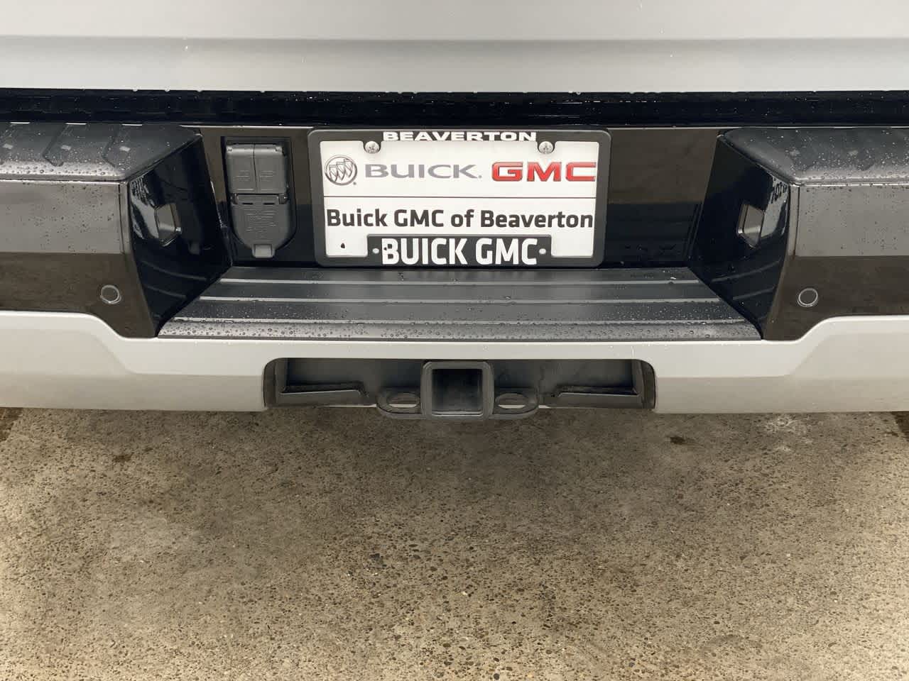 Thumbnail: 2024 GMC Sierra EV - 30