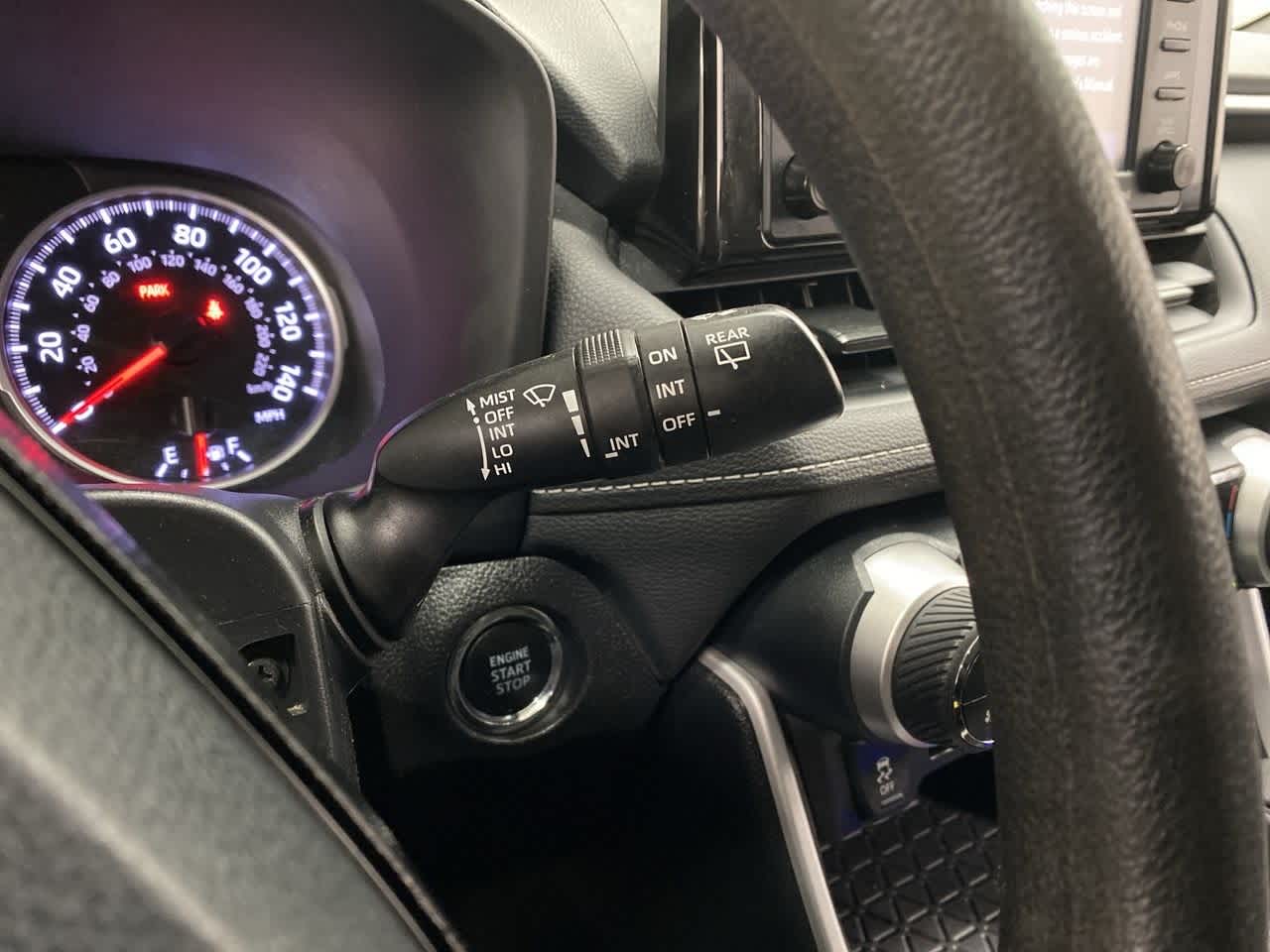 Thumbnail: 2021 Toyota RAV4 - 23