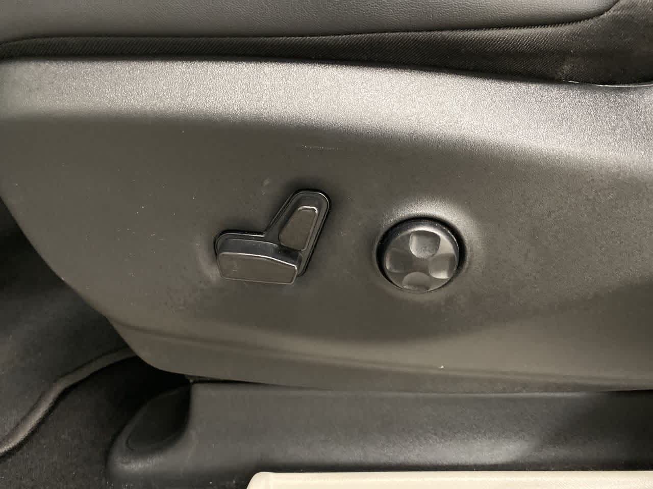 Thumbnail: 2024 Chrysler Pacifica - 14